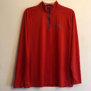 Under Armour men’s Medium top